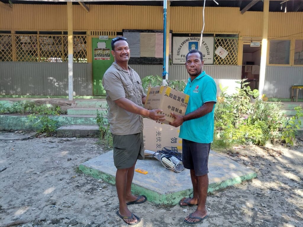 Vatuu School Solar Kit — GoKoval solar project